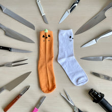 Load image into Gallery viewer, Spoopy Socks