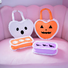 Load image into Gallery viewer, Ghost Heart Ruffle Purse