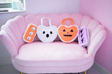 Load image into Gallery viewer, Ghost Heart Ruffle Purse