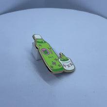 Load and play video in Gallery viewer, Green Tea Frog Lapel Pin
