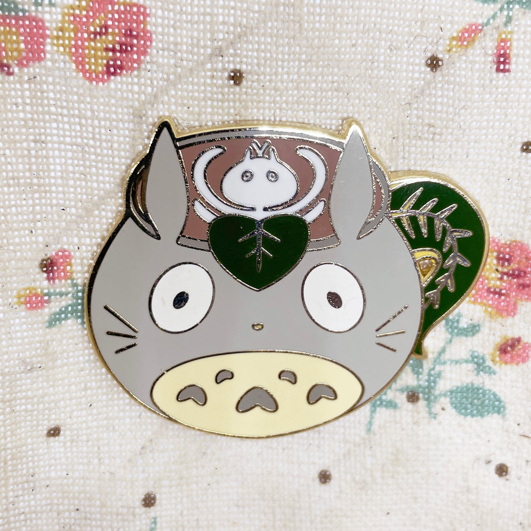 Totoro latte Pin